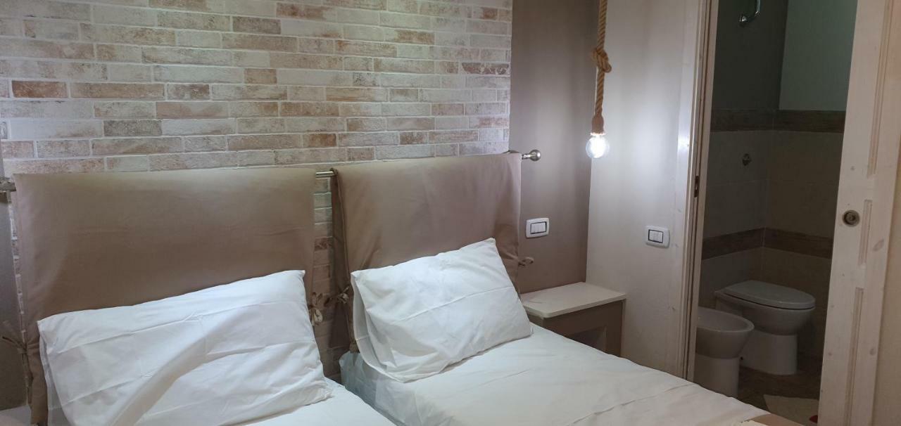 Guesthouse Luisella Кальяри Экстерьер фото