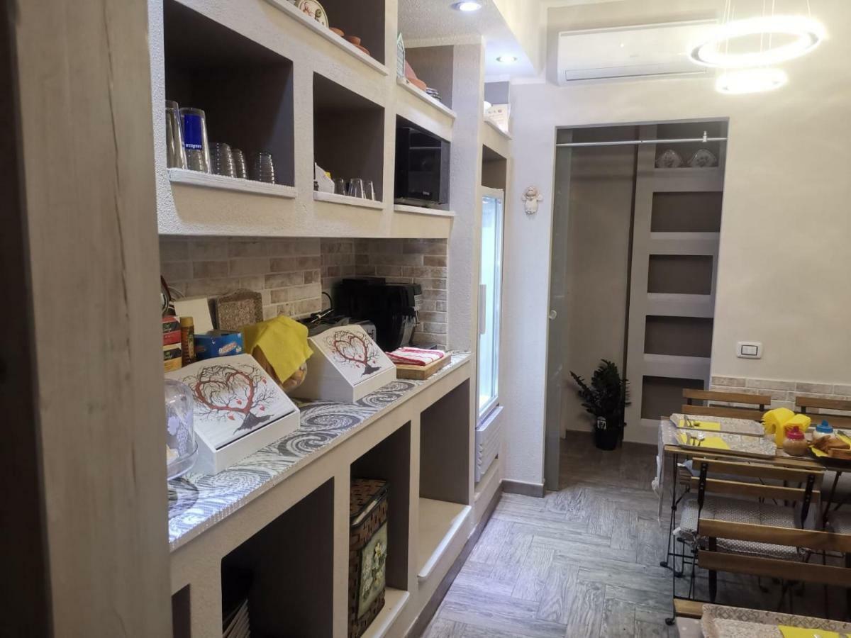 Guesthouse Luisella Кальяри Экстерьер фото